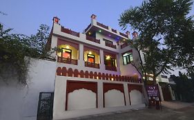 Taj Haveli Hotel Agra - Walkable Distance From Taj Mahal